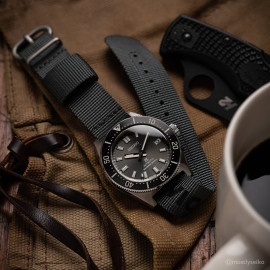 THE GENERAL SERVICE STRAP: [Set]